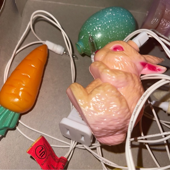 Vintage Blow Mold Easter 10 String Light Set Eggs Bunnies Carrots Tested Works - Picture 3 of 8